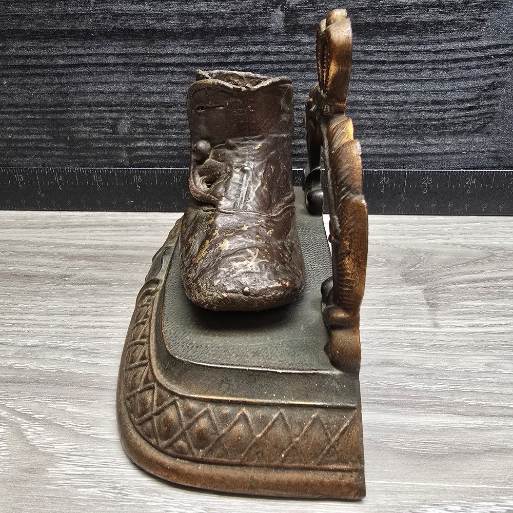 Vintage  Bronzecraft Baby Shoe Plaque - So Cool!! - Picture 3 of 7